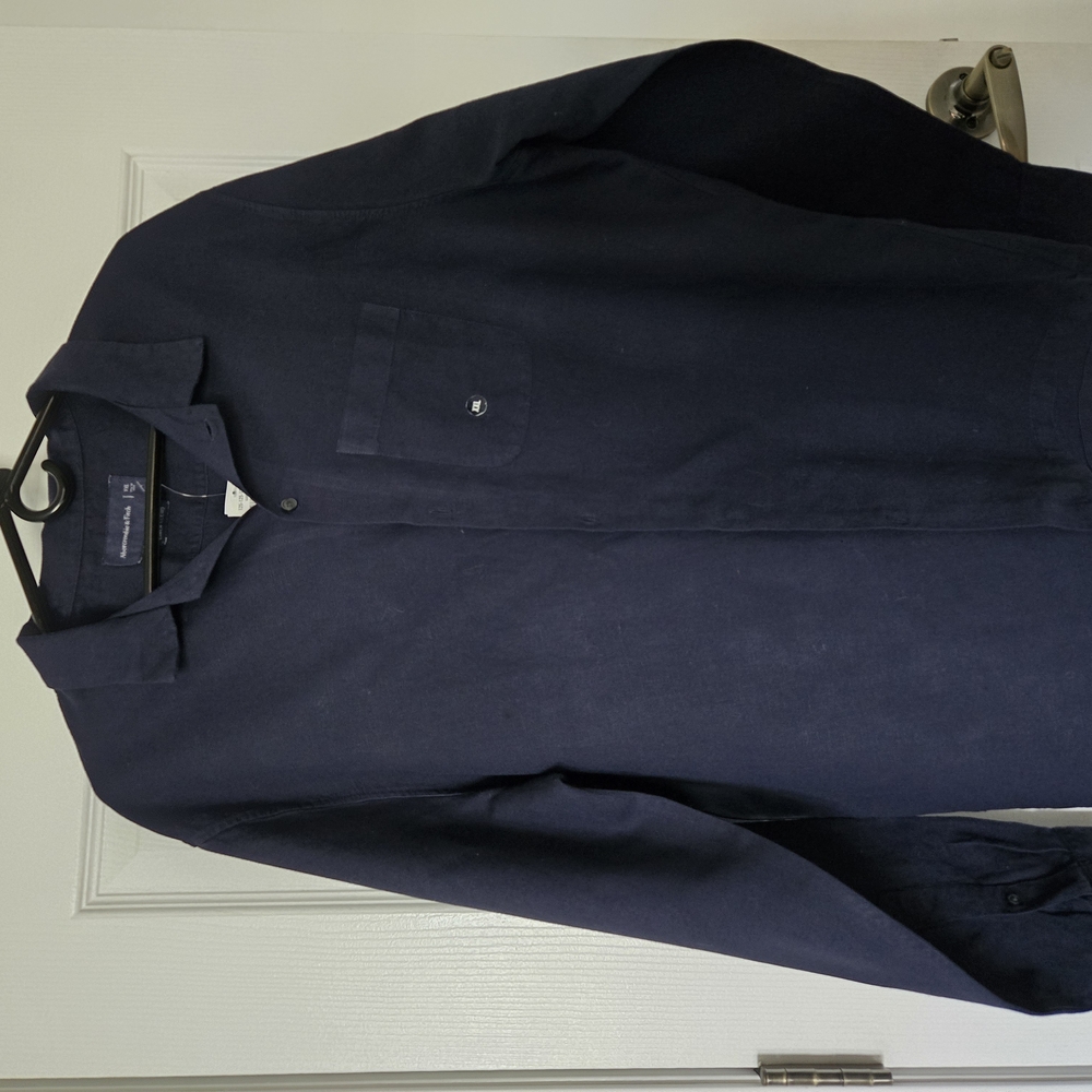 Abercrombie Men's Black Button Up Long Sleeve